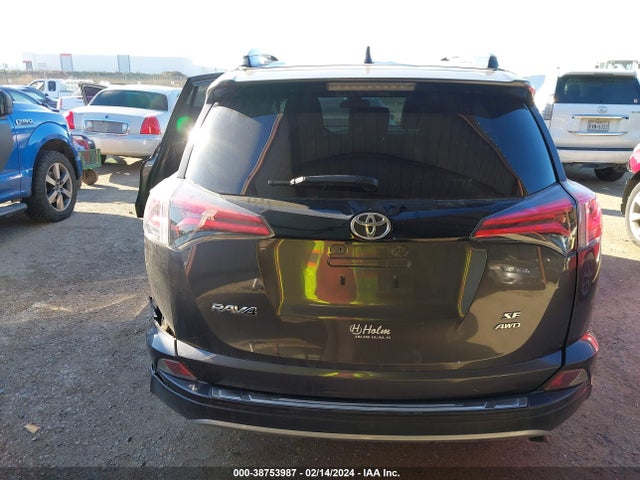 Toyota RAV4 SE 2017 JTMJFREVXHJ134998 Image 16