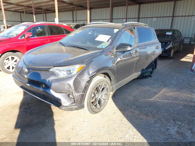 Toyota RAV4 SE 2017 JTMJFREVXHJ134998 Image 2
