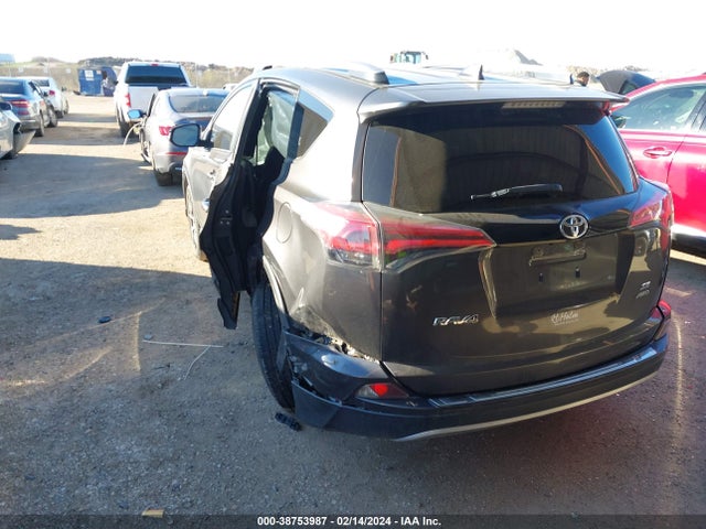 Toyota RAV4 SE 2017 JTMJFREVXHJ134998 Image 3