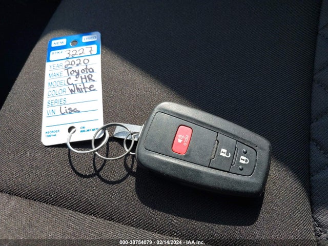 Toyota C-HR XLE 2020 JTNKHMBX4L1076365 Image 11