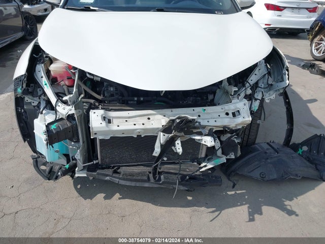 Toyota C-HR XLE 2020 JTNKHMBX4L1076365 Image 13