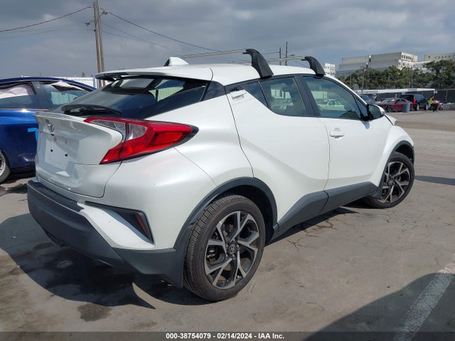 Toyota C-HR XLE 2020 JTNKHMBX4L1076365 Image 4