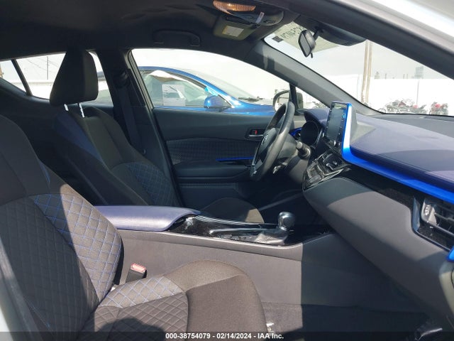 Toyota C-HR XLE 2020 JTNKHMBX4L1076365 Image 5