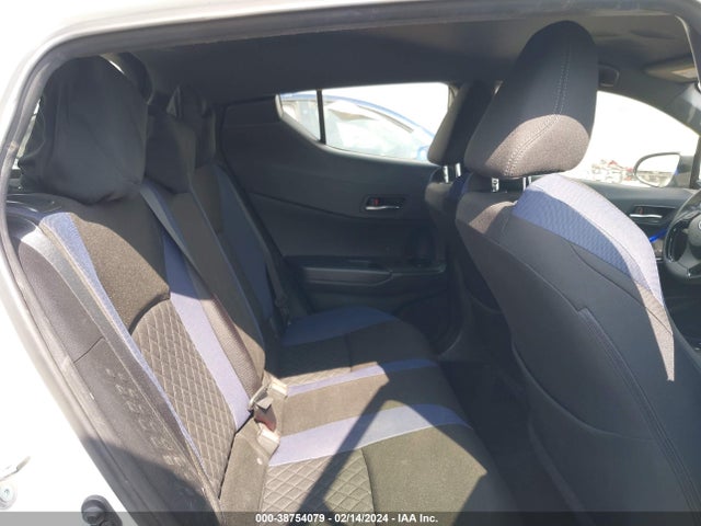 Toyota C-HR XLE 2020 JTNKHMBX4L1076365 Image 8