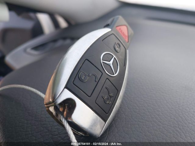 WDCTG4GB0FJ063782 Mercedes-Benz Gla 250 4matic
