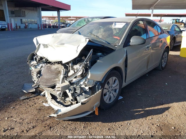 Chevrolet Cruze Ls Auto 2014 1G1PA5SH1E7308992 Image 2