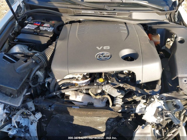 Lexus IS 250C 2015 JTHFF2C21F2532922 Image 10