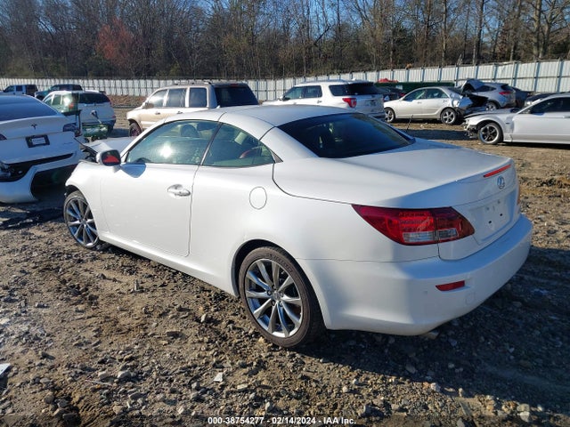 Lexus IS 250C 2015 JTHFF2C21F2532922 Image 3