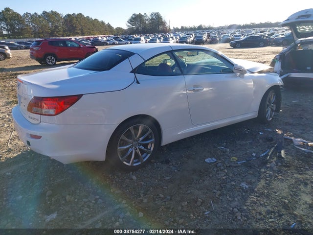 Lexus IS 250C 2015 JTHFF2C21F2532922 Image 4