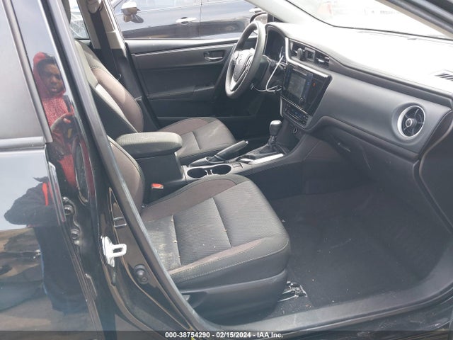 Toyota COROLLA LE 2018 2T1BURHE8JC043509 Image 5