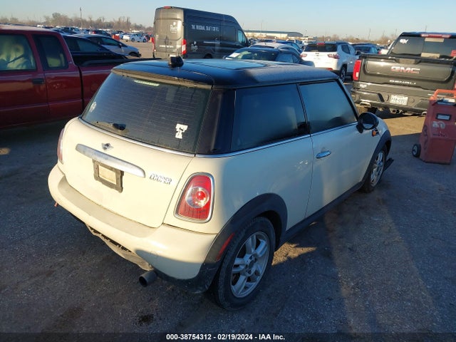 2013 MINI HARDTOP WMWSU3C59DT682545 Photo 3