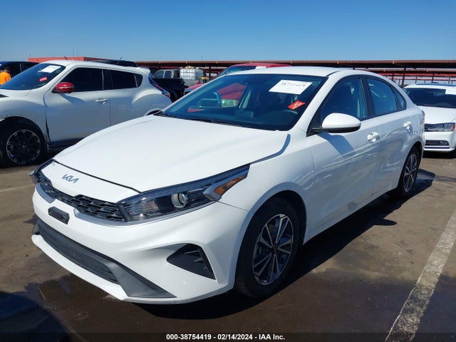 KIA Forte Lxs 2022 3KPF24AD7NE479626 Image 2