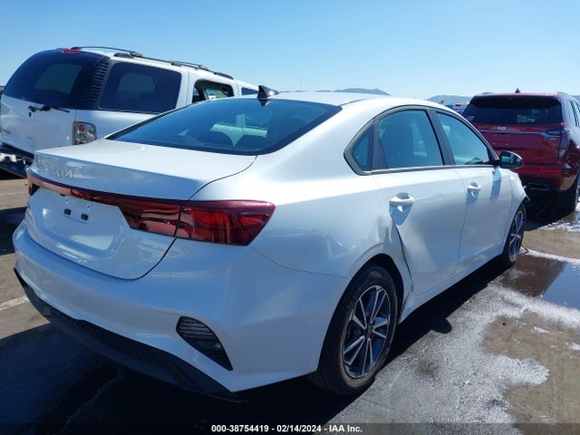 KIA Forte Lxs 2022 3KPF24AD7NE479626 Image 4