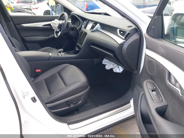 3PCAJ5BA4MF126308 Infiniti Qx50 Luxe
