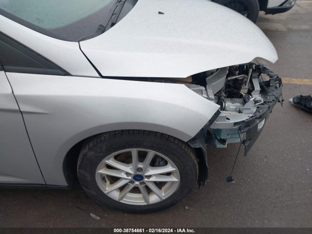 Ford FOCUS SE 2015 1FADP3F22FL288172 Image 14
