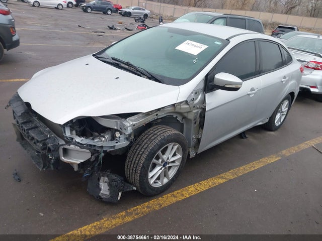 Ford FOCUS SE 2015 1FADP3F22FL288172 Image 2