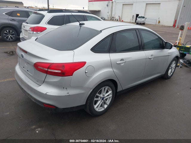 Ford FOCUS SE 2015 1FADP3F22FL288172 Image 4
