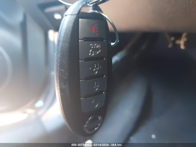 Nissan ROGUE SV 2018 5N1AT2MT1JC739966 Image 11