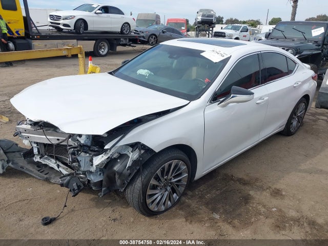 58AEA1C16MU003534 Lexus Es 300h Luxury