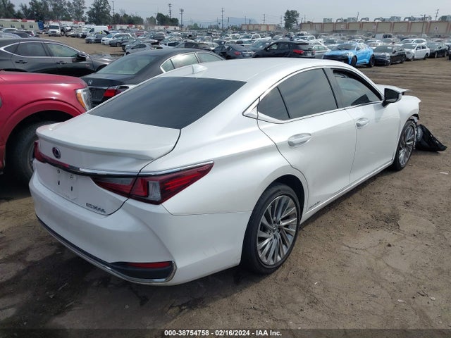 58AEA1C16MU003534 Lexus Es 300h Luxury