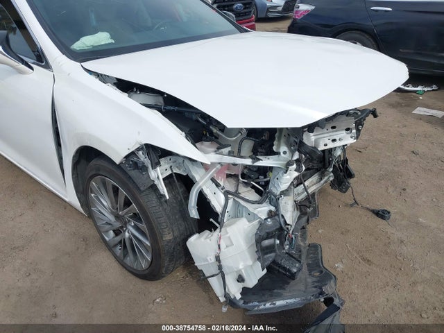 58AEA1C16MU003534 Lexus Es 300h Luxury
