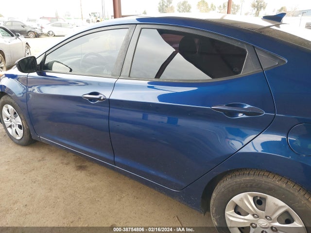 2016 HYUNDAI ELANTRA SE VIN: 5NPDH4AEXGH707292