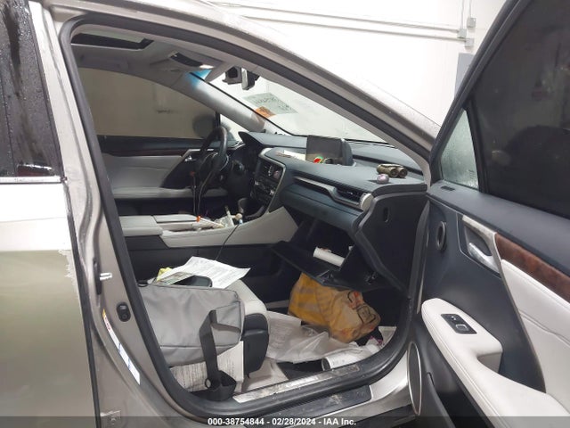 2T2BZMCA8KC179869 Lexus RX 350