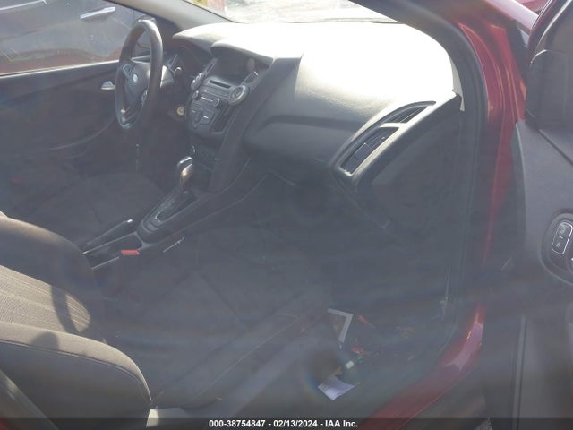 38754847 :رقم المزاد ، 1FADP3F24FL227020 vin ، 2015 Ford Focus Se مزاد بيع