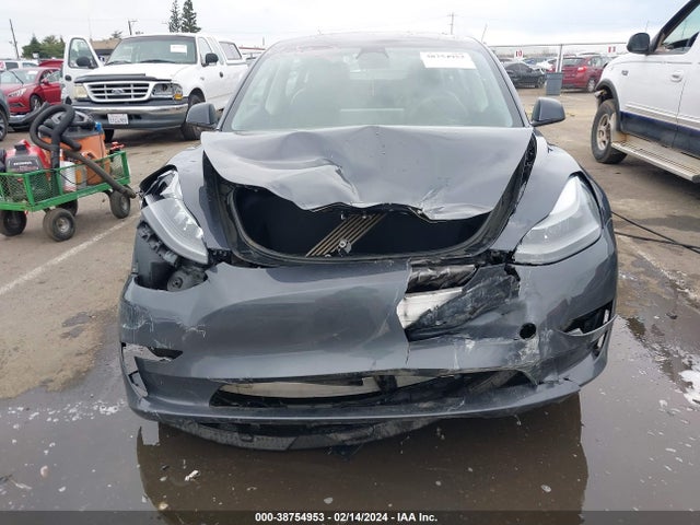 5YJ3E1EA2PF398118 Tesla Model 3 Rear-wheel Drive