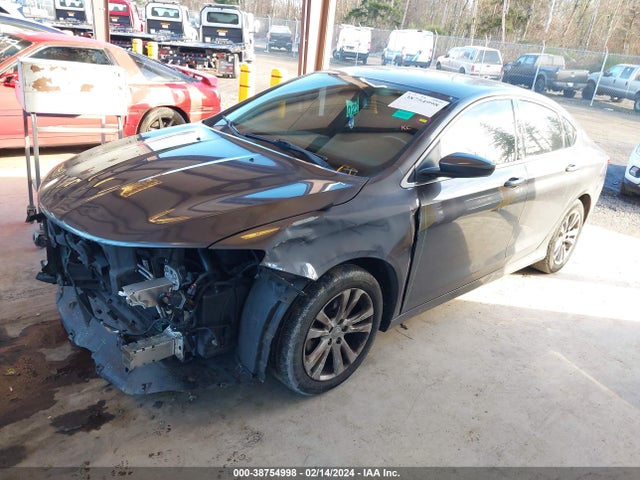 Chrysler 200 Limited 2015 1C3CCCAB8FN604286 Image 2