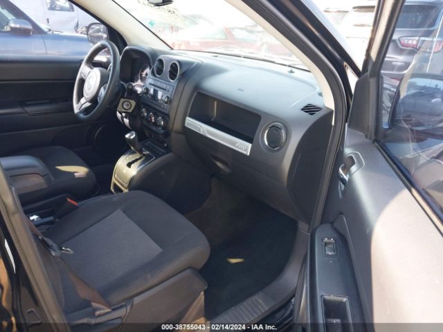 1C4NJDBB8GD756901 Jeep Compass Sport