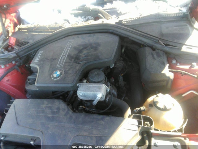 BMW 320i Xdrive 2016 WBA8E5G58GNT93050 Image 10