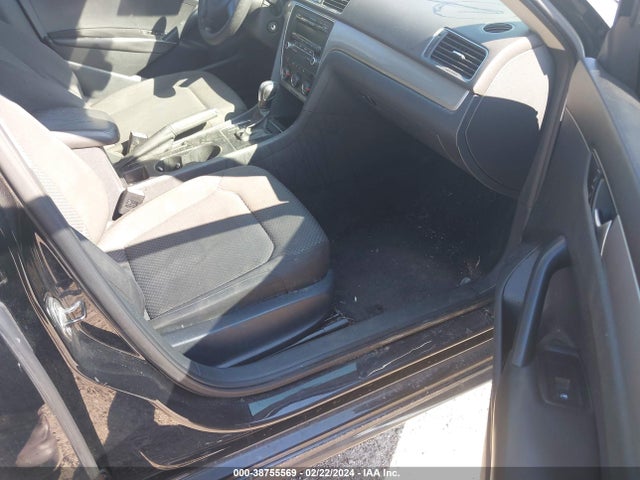 Volkswagen Passat 1.8t S 2014 1VWAT7A37EC046313 Image 5