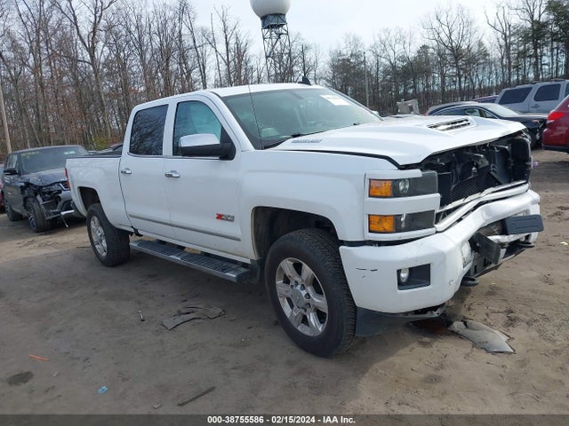 2018 1GC1KWEY9JF214029 main image