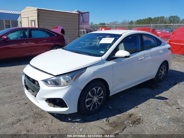 Hyundai ACCENT SE 2018 3KPC24A37JE020715 Image 2
