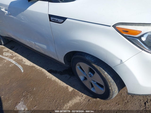 KIA Soul 2015 KNDJN2A28F7791072 Image 14