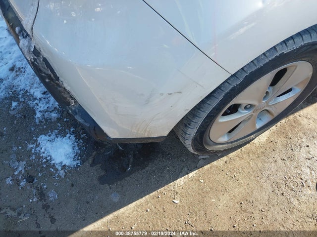 KIA Soul 2015 KNDJN2A28F7791072 Image 16