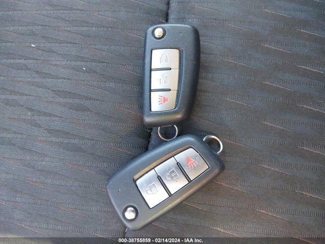 Nissan ROGUE S 2017 5N1AT2MT1HC838359 Image 11
