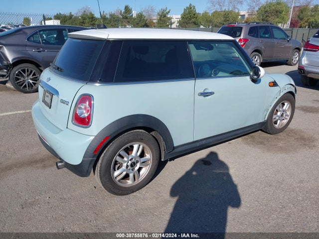 2013 MINI HARDTOP WMWSU3C51DT678716 Photo 3