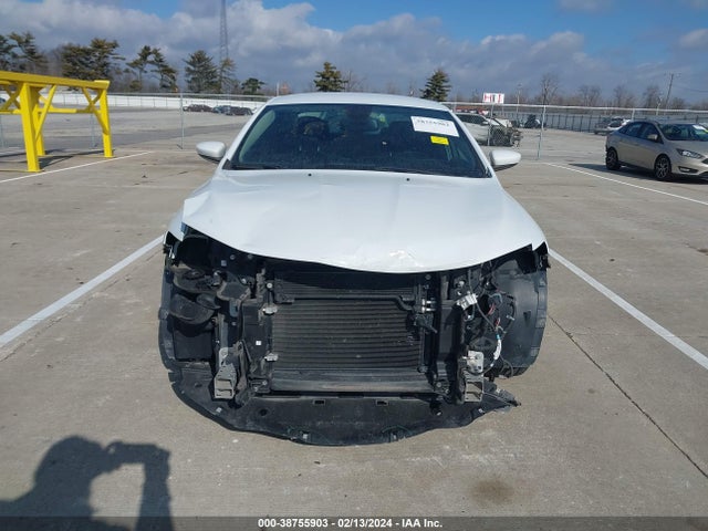 1C3CCCAB4GN178162 Chrysler 200 Limited Platinum