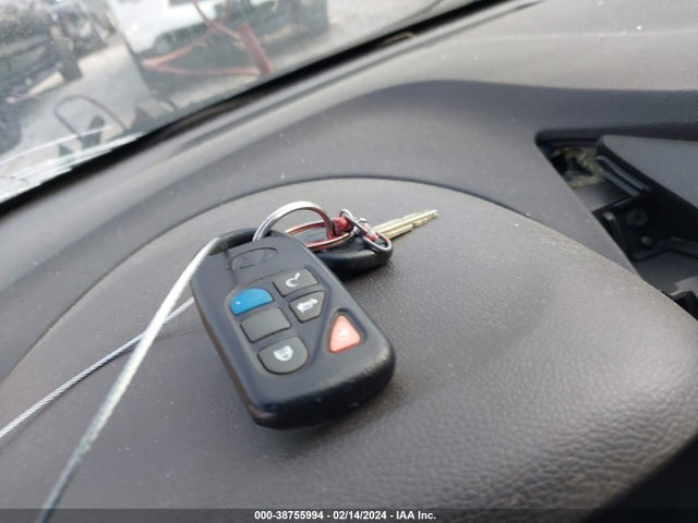 2013 HYUNDAI ELANTRA GLS VIN: 5NPDH4AE2DH206487