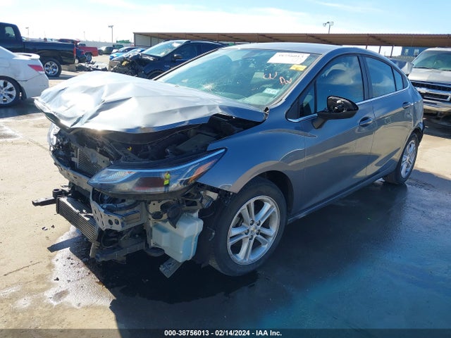 Chevrolet Cruze Lt Auto 2018 1G1BE5SM0J7225480 Image 2