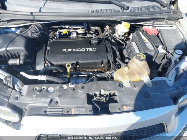 Chevrolet Sonic Ls Auto 2015 1G1JA5SG3F4115808 Image 10