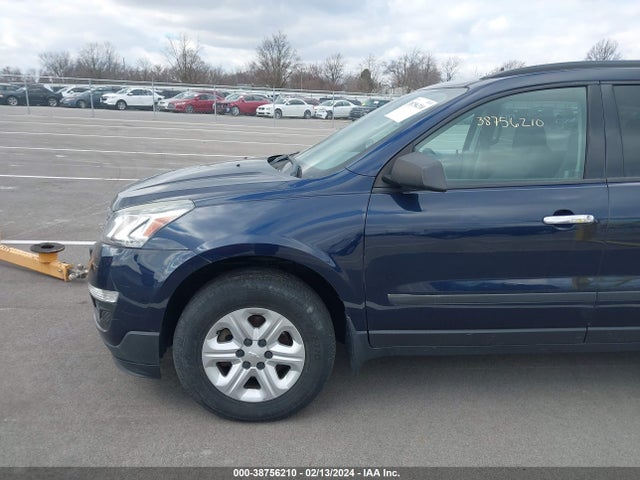 Chevrolet Traverse Ls 2015 1GNKRFKDXFJ234772 Image 13