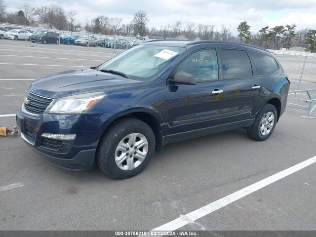 Chevrolet Traverse Ls 2015 1GNKRFKDXFJ234772 Image 2