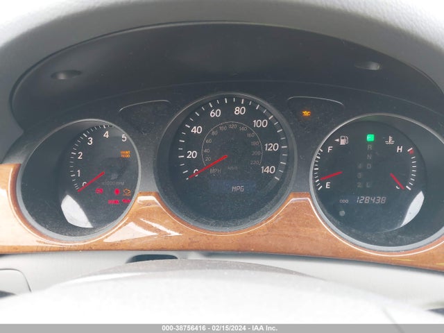 2005 LEXUS ES 330 VIN: JTHBA30G355084120