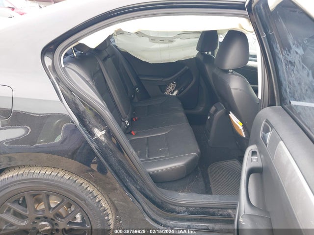 2015 VOLKSWAGEN JETTA 1.8T SE VIN: 3VWD07AJ5FM349773