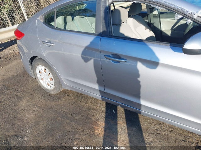 Hyundai ELANTRA SE 2017 5NPD74LF8HH132460 Image 13