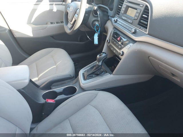 Hyundai ELANTRA SE 2017 5NPD74LF8HH132460 Image 5