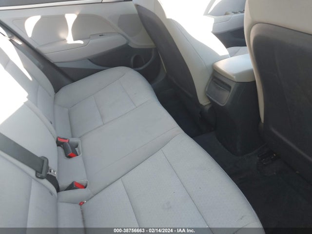 Hyundai ELANTRA SE 2017 5NPD74LF8HH132460 Image 8